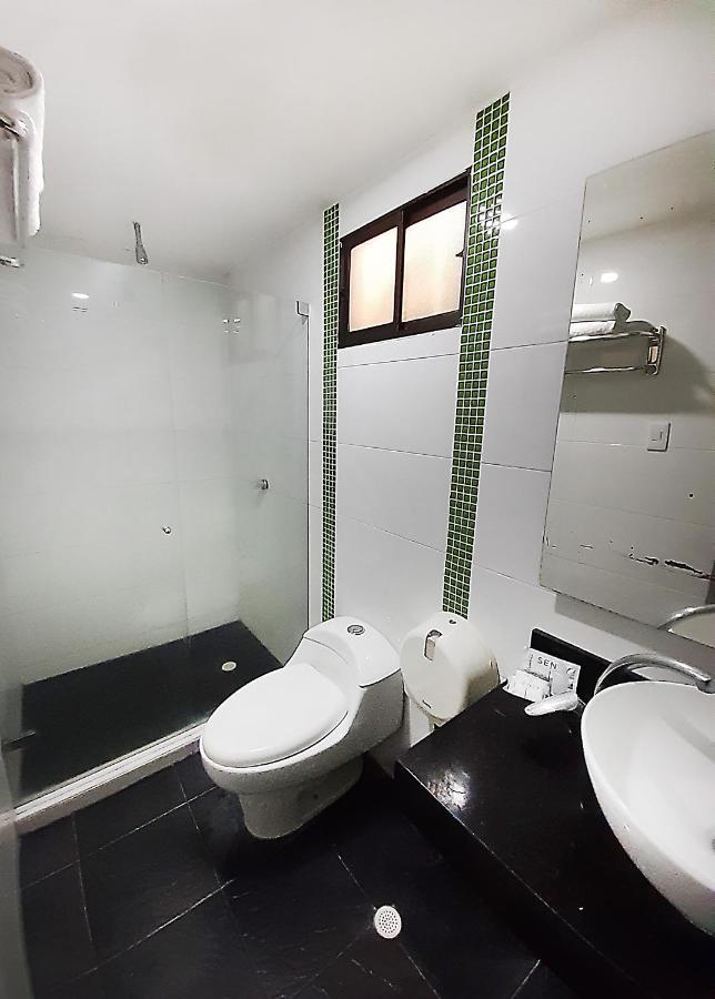 Plaza 43 Hotel 3*
